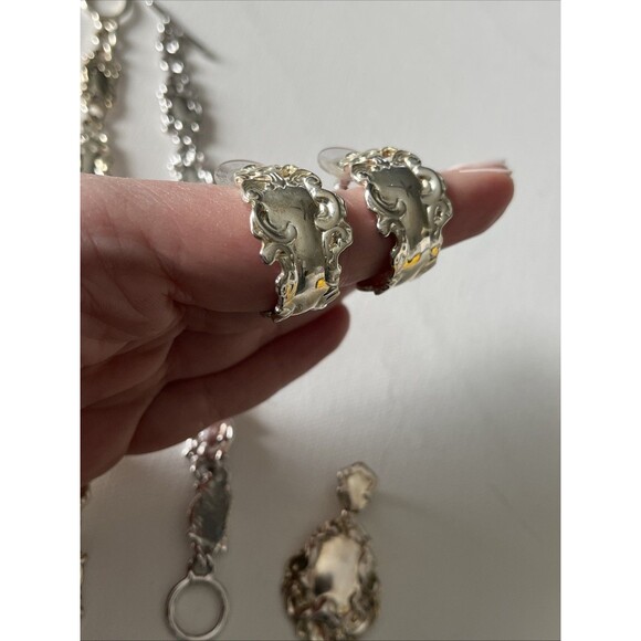 Premier Designs Jewelry Silver Tone Set Watch, Bracelet, Earrings, Pendant - Picture 3 of 16